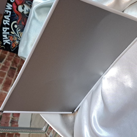 License SIGN - Picture 2 of 5